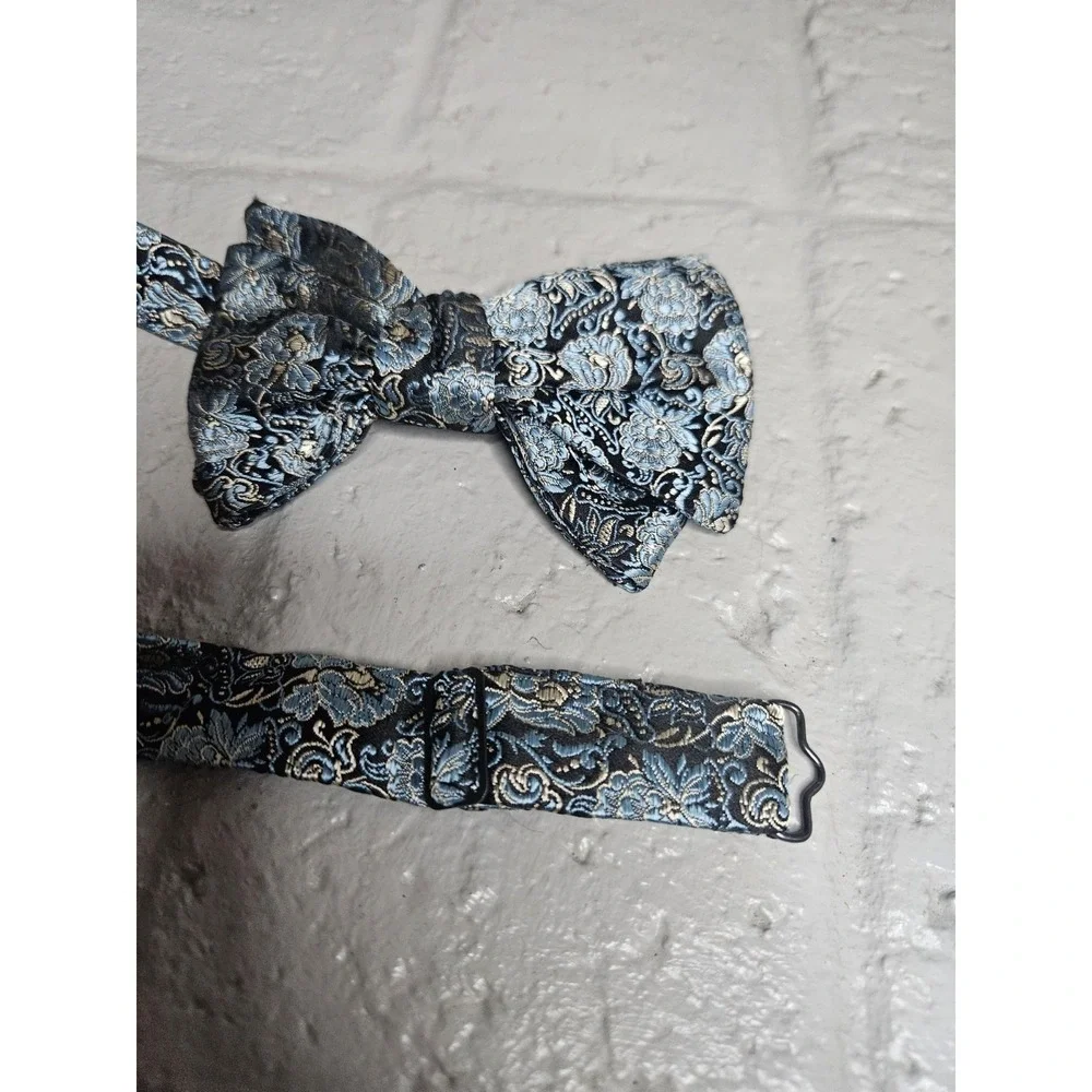 Molly Rodgers Men's Blue Paisley‎ Bow Tie Adjustable
